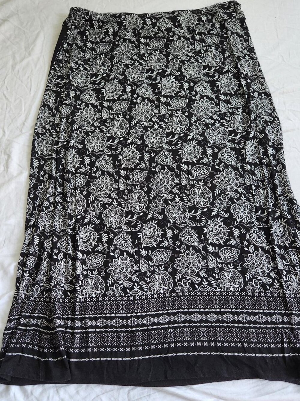 Liz Claiborne Blue and White Maxi Skirt